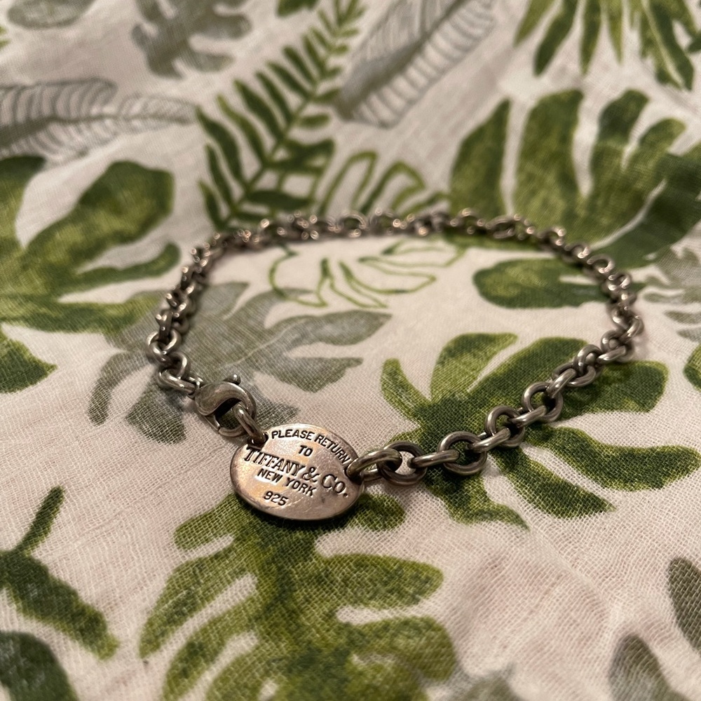 Authentic Tiffany & Co. Oval Tag Chain Necklace